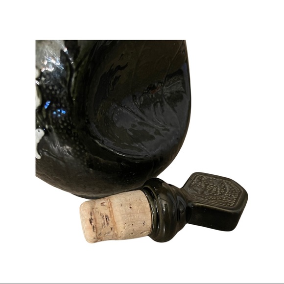 Dewars Whiskey Vintage Collectible Decanter (EMPTY) - Picture 3 of 5